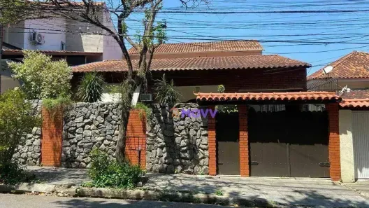 Casa de Condomínio com 4 Quartos à venda, 230m² no Pe Pequeno, Niterói