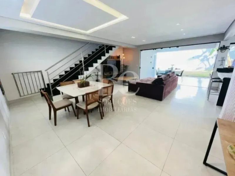 Casa com 3 quartos — Planalto, Belo Horizonte