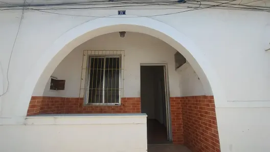 Casa com 1 Quarto para alugar, 50m² no Vila Itamarati, Duque de Caxias