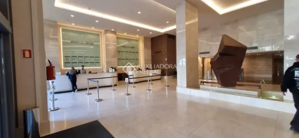 Sala Comercial à venda, 38m² no Passo da Areia, Porto Alegre
