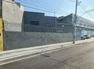 Galpão/Depósito/Armazém à venda, 380m² no Ramos, Rio de Janeiro