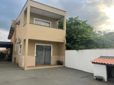 Casa com 3 Quartos à venda, 140m² no São João do Rio Vermelho, Florianópolis