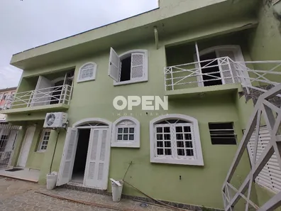 Sobrado com 4 Quartos à venda, 200m² no Centro, Canoas