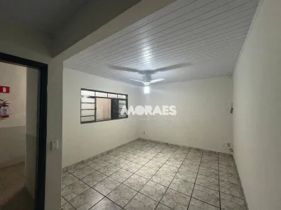 Apartamento com 3 Quartos para alugar, 110m² no Vila Industrial, Bauru