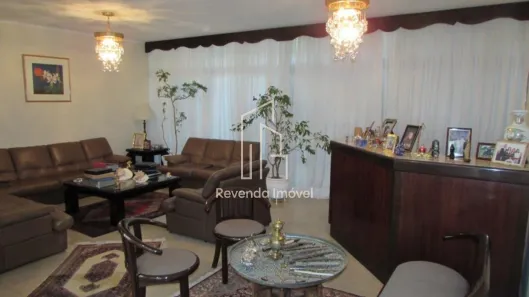 Sobrado com 4 Quartos para alugar, 269m² no Sumaré, São Paulo