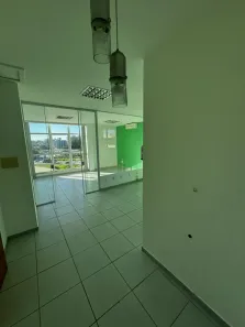 Sala Comercial para alugar, 38m² no Glória, Macaé