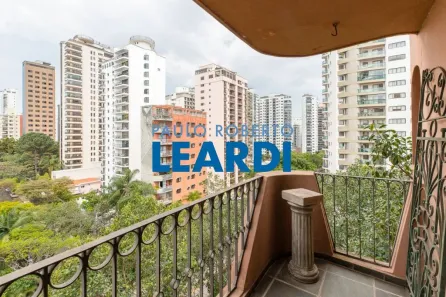 Apartamento com 3 Quartos à venda, 210m² no Indianópolis, São Paulo