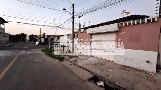 Casa com 2 Quartos para alugar, 135m² no Parque Alvorada, Timon
