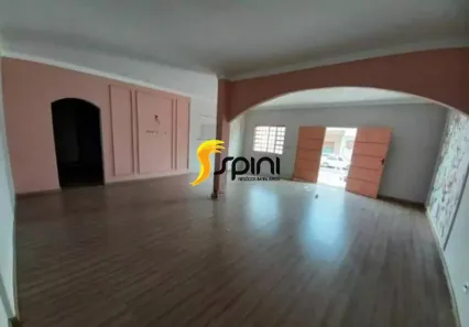 Ponto Comercial para alugar, 327m² no Centro, Uberlândia