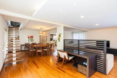 Casa com 3 Quartos à venda, 300m² no Orleans, Curitiba