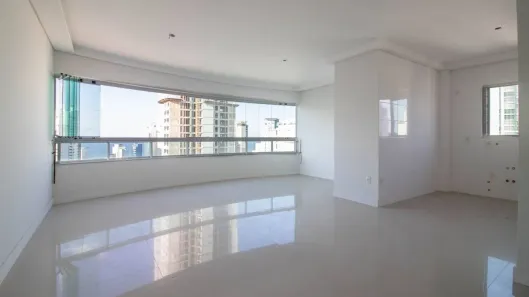 Apartamento com 3 Quartos à venda, 130m² no Centro, Balneário Camboriú