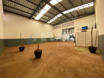 Galpão/Depósito/Armazém para alugar, 897m² no Centro, Ribeirão Preto