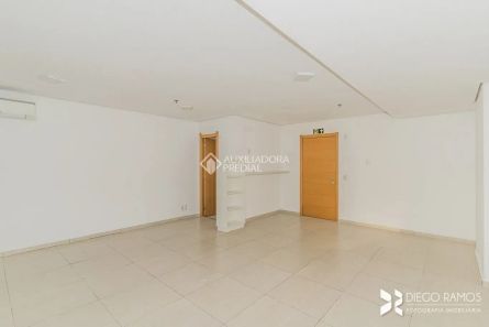 Sala Comercial à venda, 44m² no Auxiliadora, Porto Alegre