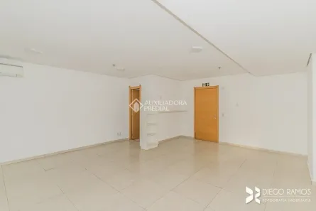 Sala Comercial à venda, 44m² no Auxiliadora, Porto Alegre