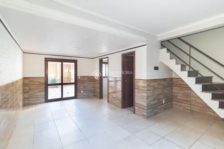 Casa com 2 Quartos para alugar, 85m² no Hípica, Porto Alegre