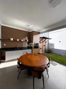 Casa com 3 Quartos à venda, 180m² no Alto Umuarama, Uberlândia