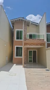 Sobrado com 3 Quartos para alugar, 115m² no Urucunema, Eusébio