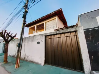 Casa com 5 Quartos à venda, 220m² no Vila Velha, Fortaleza