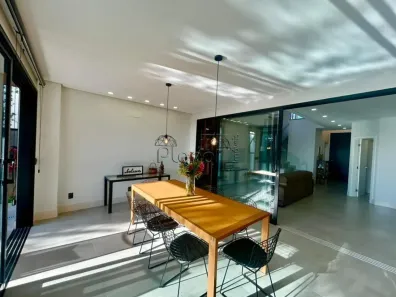 Casa com 3 Quartos à venda, 300m² no Pioneiros, Balneário Camboriú