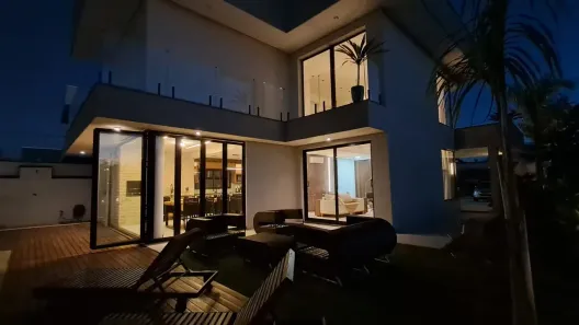 Casa de Condomínio com 4 Quartos à venda, 241m² no Ninho Verde II, Pardinho