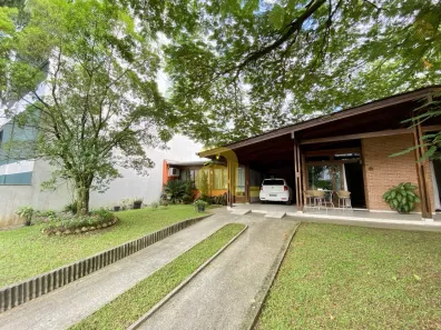 Casa com 4 Quartos à venda, 228m² no Vila Nova, Blumenau