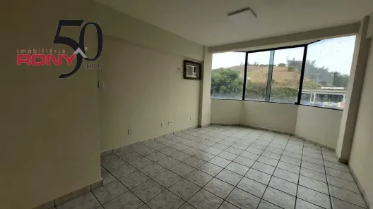Sala Comercial à venda, 40m² no Centro, Guaratinguetá