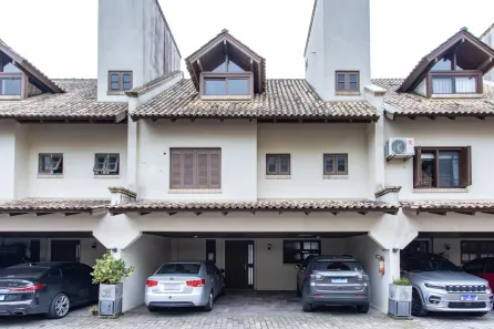 Casa de Condomínio com 3 Quartos à venda, 249m² no Vila Assunção, Porto Alegre