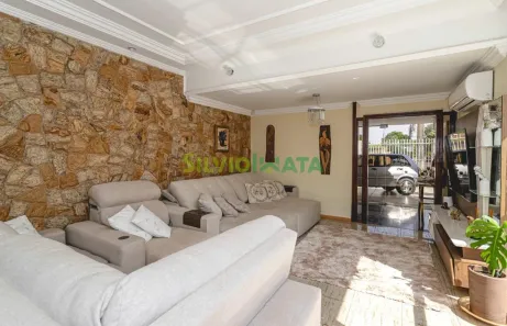 Sobrado com 4 Quartos à venda, 425m² no Zona 08, Maringá