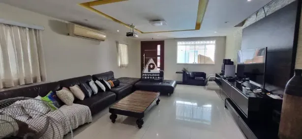 Casa de Condomínio com 4 Quartos à venda, 480m² no Recreio dos Bandeirantes, Rio de Janeiro