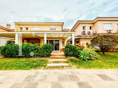 Sobrado com 4 Quartos à venda, 81m² no XANGRI-LÁ, Xangri-lá