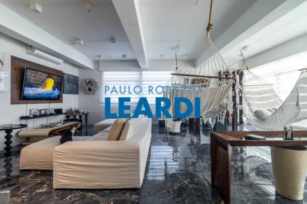 Apartamento com 4 Quartos à venda, 270m² no Cerqueira César, São Paulo