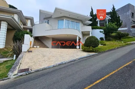 Casa de Condomínio com 4 Quartos para alugar, 413m² no Taboão, Curitiba