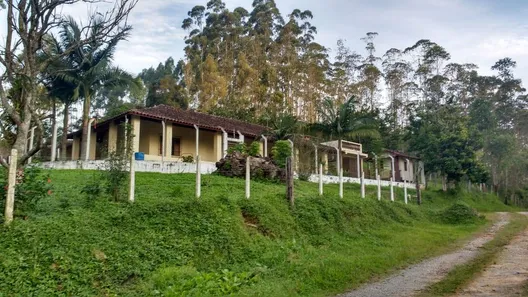 Fazenda/Sítio com 3 Quartos à venda, 5000m² no Vila Roschel, São Paulo