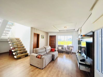 Casa de Condomínio com 3 Quartos à venda, 225m² no Laranjal, Pelotas