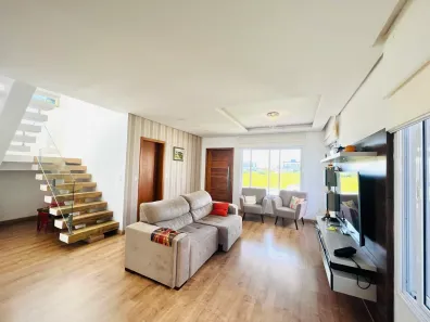 Casa de Condomínio com 3 Quartos à venda, 225m² no Laranjal, Pelotas