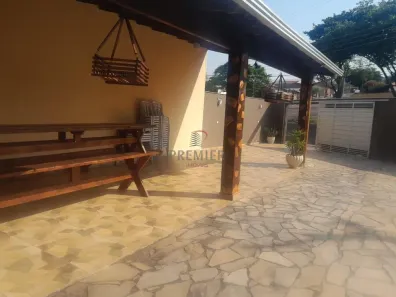 Casa com 1 Quarto à venda, 60m² no Conjunto Parigot de Souza 3, Londrina
