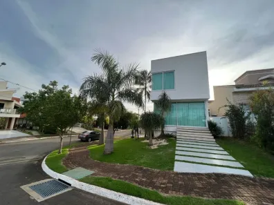 Sobrado com 3 Quartos à venda, 370m² no Operária, Londrina