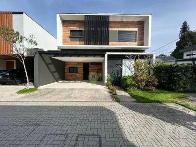Casa com 3 Quartos à venda, 300m² no América, Joinville
