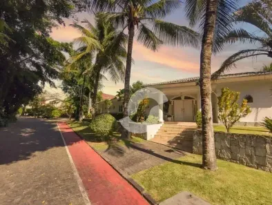 Casa de Condomínio com 4 Quartos à venda, 400m² no Itaipu, Niterói