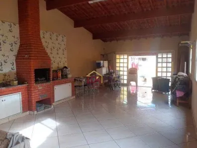 Sobrado com 4 Quartos à venda, 315m² no Vila Pereta, Poá