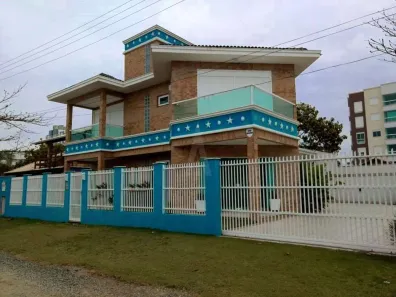 Casa com 3 Quartos à venda, 208m² no Itacolomi, Balneário Piçarras