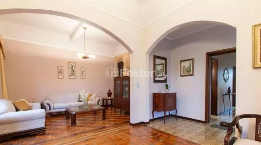 Casa com 3 Quartos à venda, 378m² no Santo Antônio, Porto Alegre