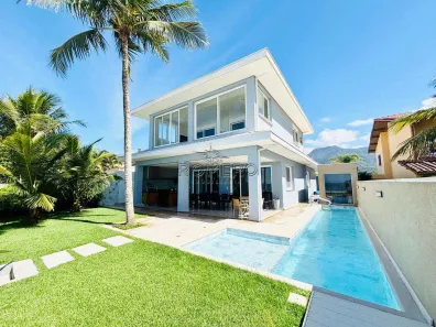 Casa de Condomínio com 4 Quartos à venda, 250m² no Sapé, Ubatuba