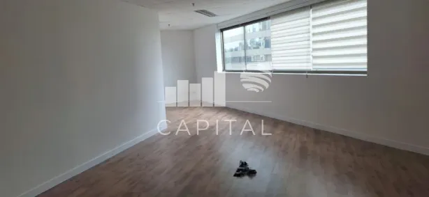 Sala Comercial para alugar, 59m² no Dezoito do Forte Empresarial/Alphaville., Barueri