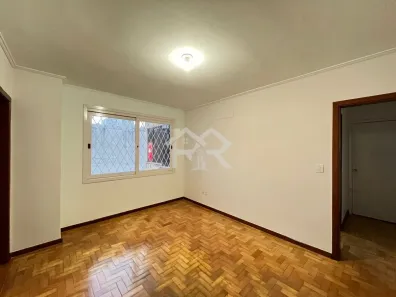Apartamento com 3 Quartos para alugar, 128m² no Santa Cecília, Porto Alegre