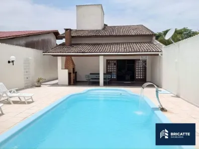 Sobrado com 4 Quartos à venda, 224m² no Nova Itanhaém - Praia, Itanhaém