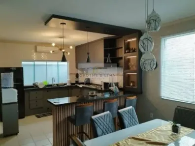 Casa de Condomínio com 3 Quartos para alugar, 300m² no Piracangaguá, Taubaté