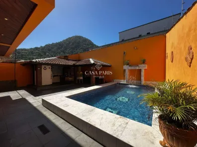 Sobrado com 4 Quartos à venda, 300m² no Canto do Forte, Praia Grande