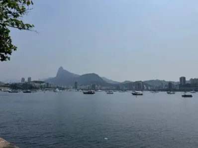 Sobrado com 4 Quartos para alugar, 480m² no Urca, Rio de Janeiro