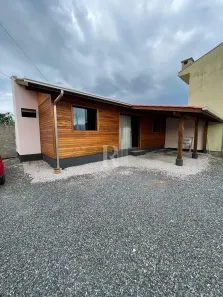 Casa com 2 Quartos para alugar, 62m² no Joaia, Tijucas